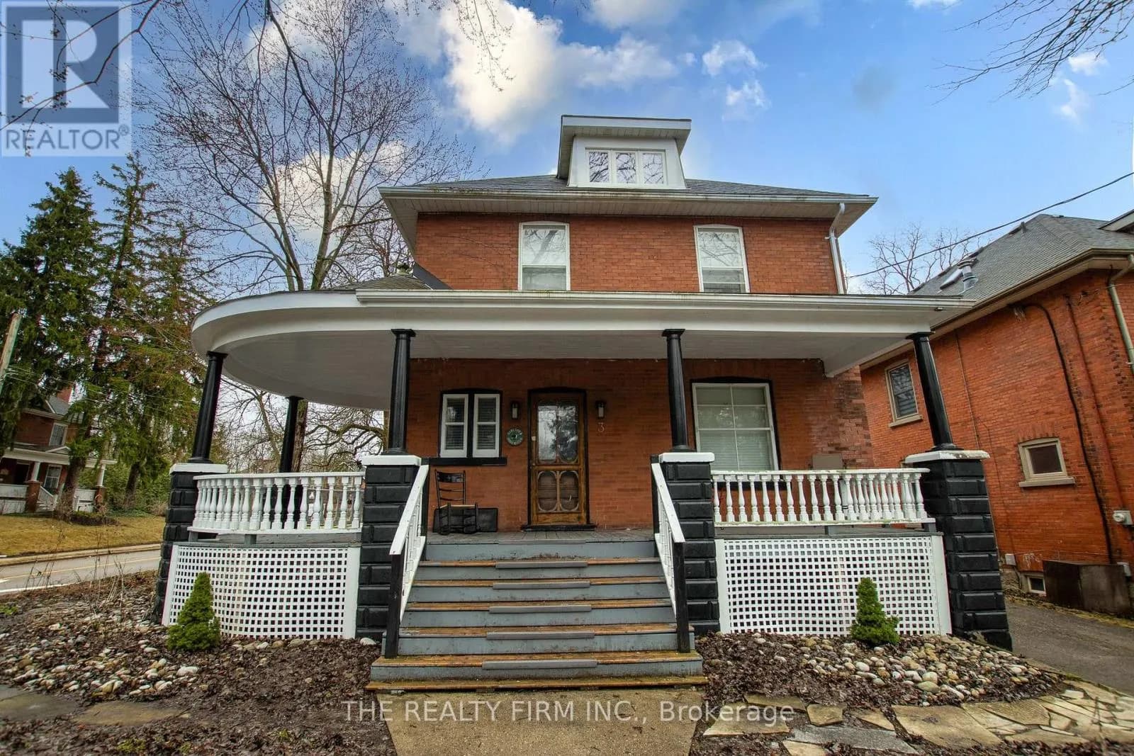 3 DALY AVENUE — photo 2 of 41