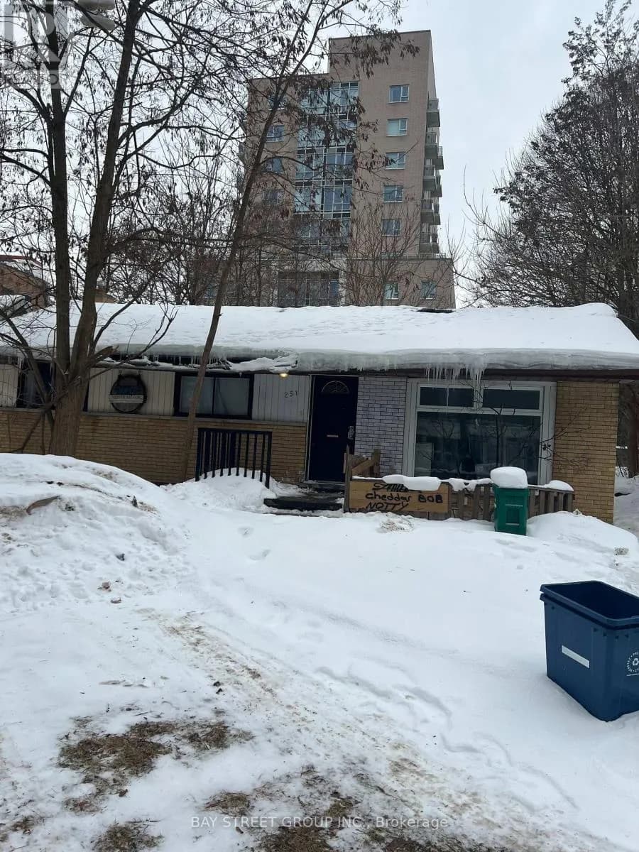 249 SUNVIEW STREET — photo 4 of 5