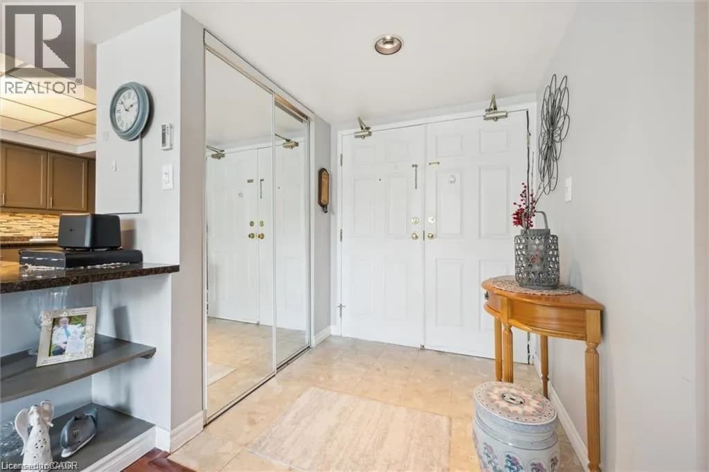 3267 KING Street E Unit# 204 — photo 3 of 26