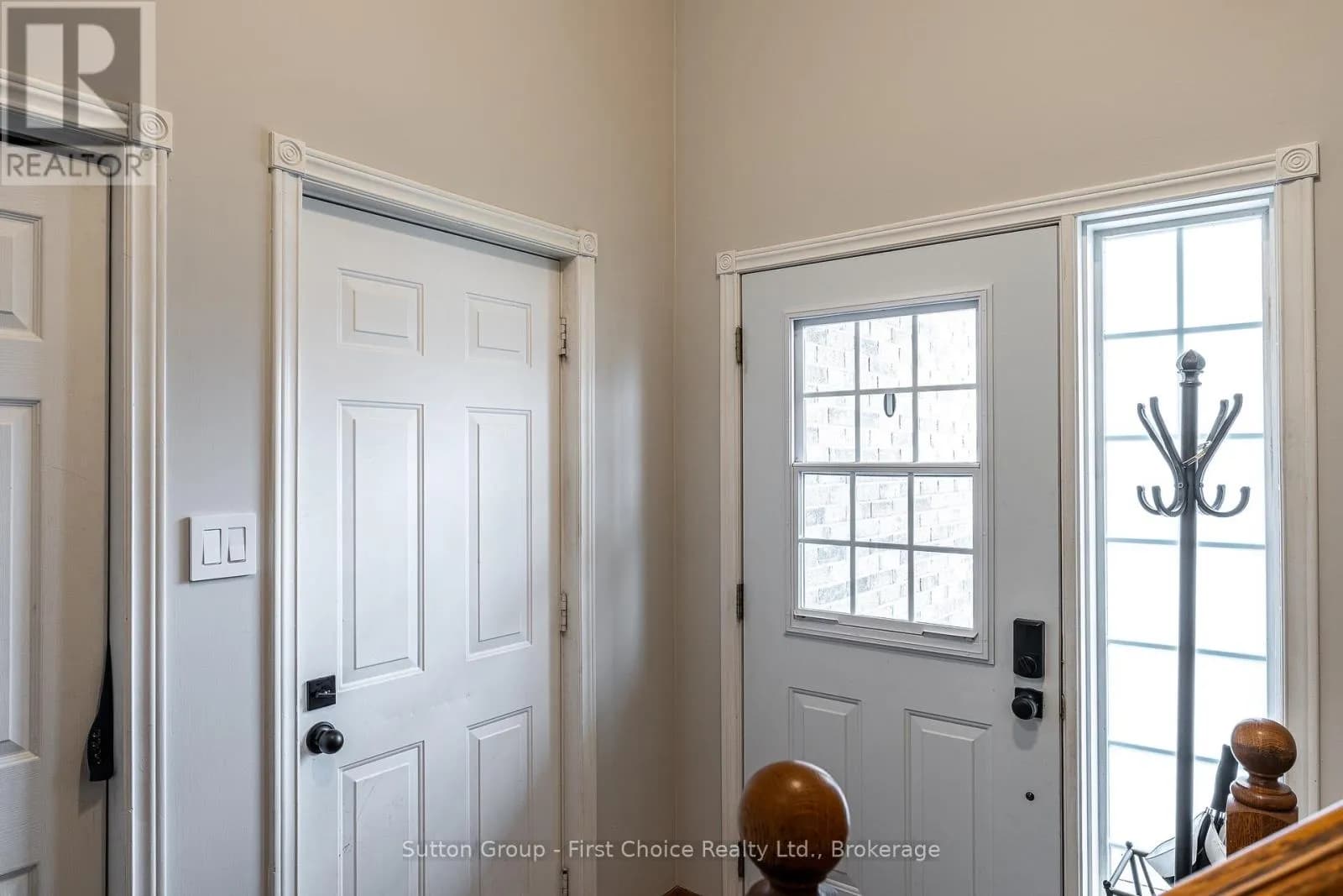 27 MCQUEEN COURT — photo 4 of 41