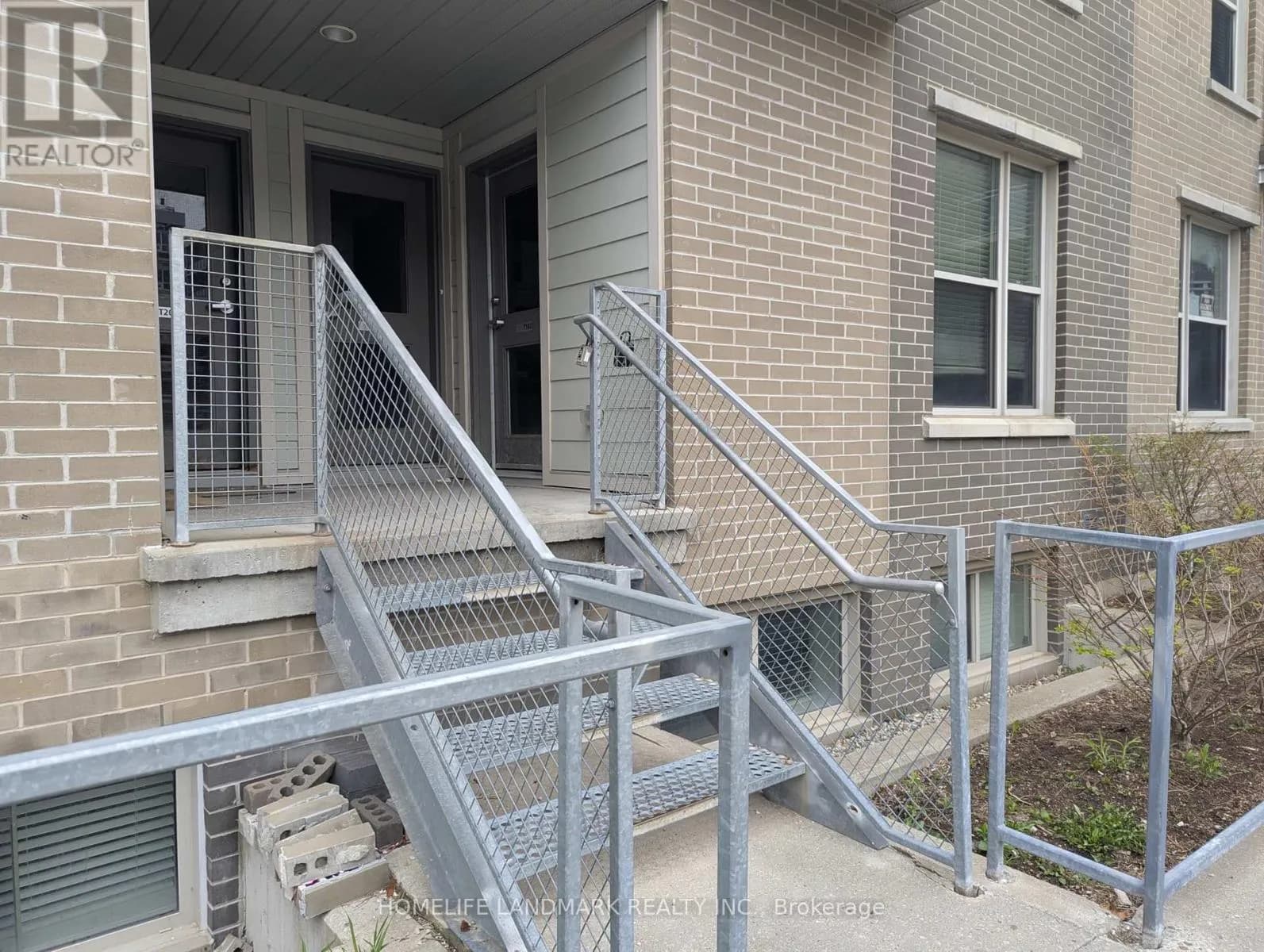 T102 - 62 BALSAM STREET — photo 1 of 47