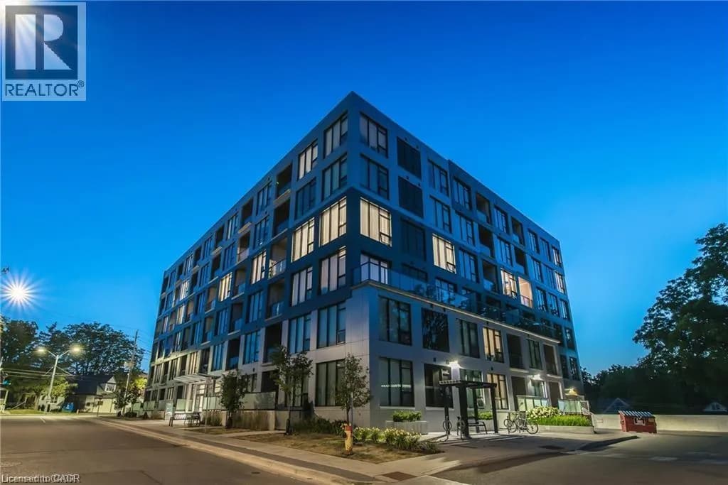 690 KING Street W Unit# 522 — photo 3 of 27
