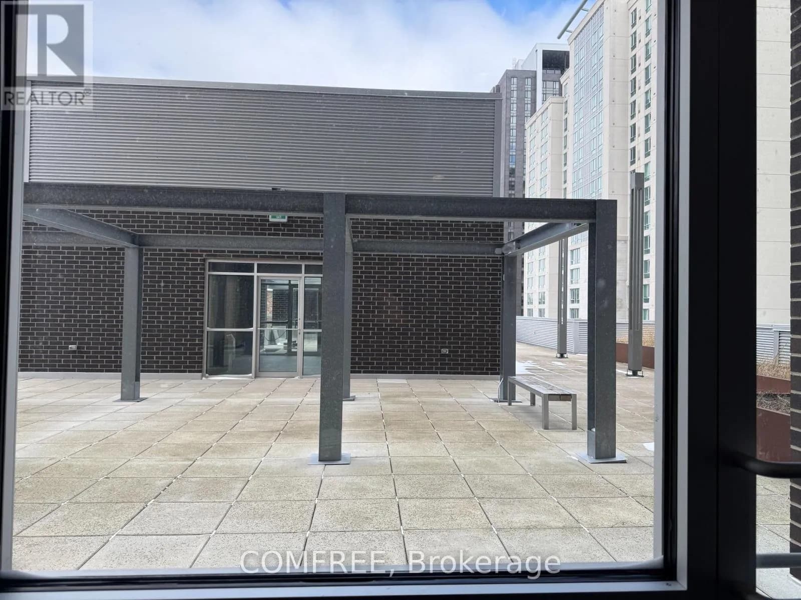 2 - 318 SPRUCE STREET — photo 4 of 22