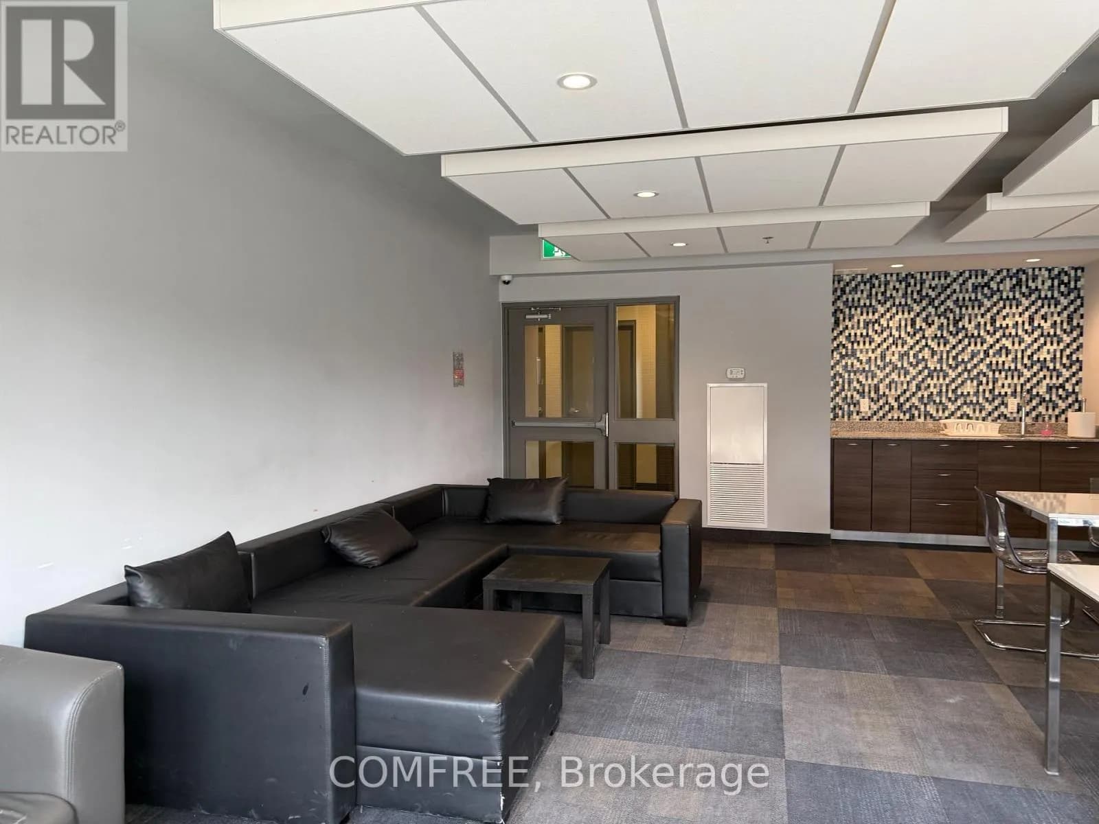 2 - 318 SPRUCE STREET — photo 5 of 22