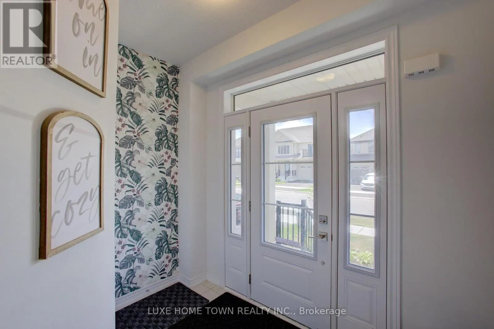 255 REA DRIVE — photo 5 of 23