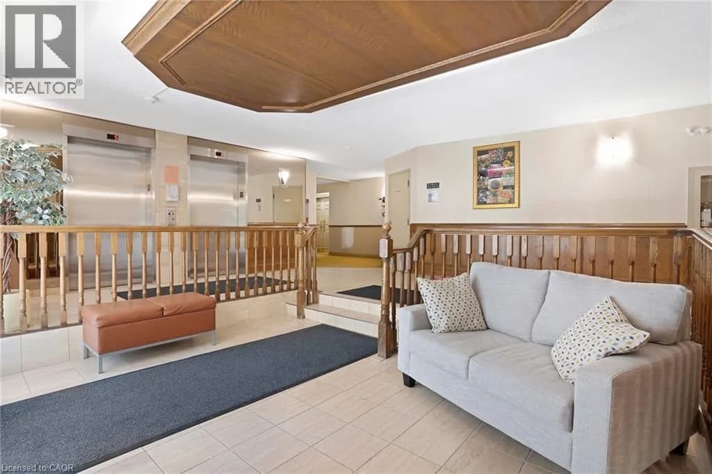 3267 KING Street E Unit# 505 — photo 3 of 32
