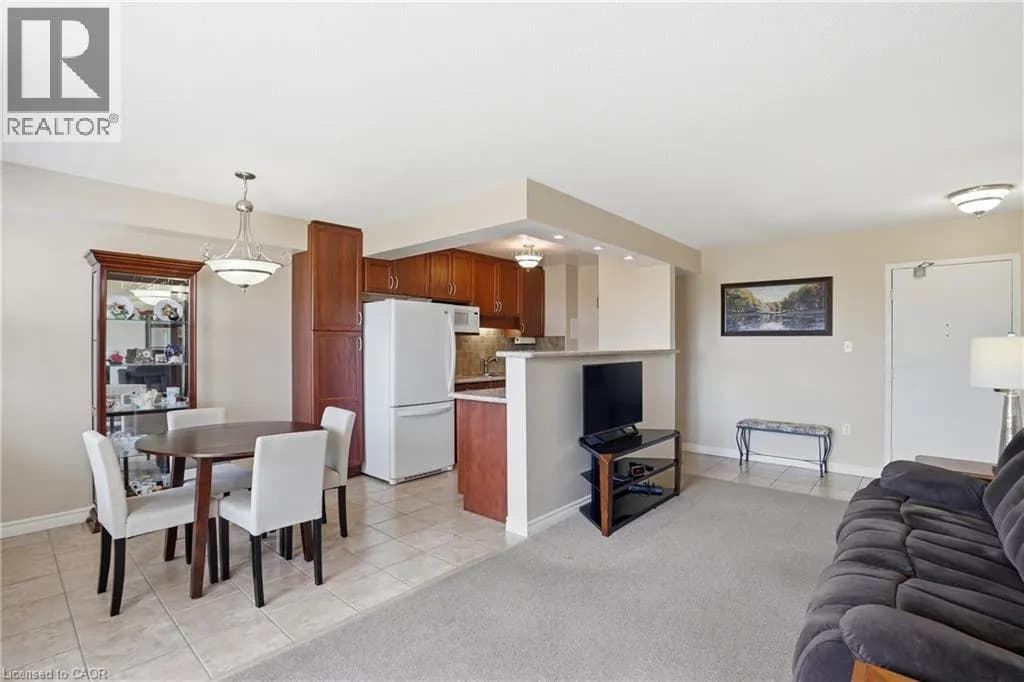 793 COLBORNE Street E Unit# 512 — photo 5 of 28