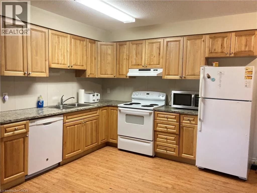 392 ALBERT Street Unit# 302 — photo 5 of 21