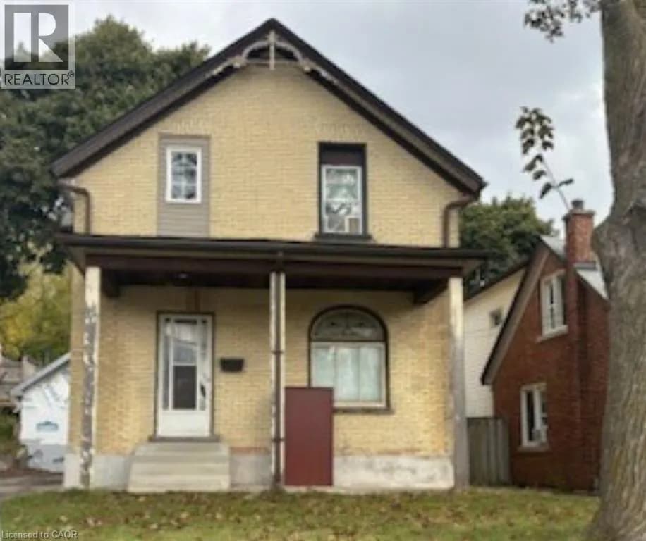 138 COURTLAND Avenue E — photo 1 of 26