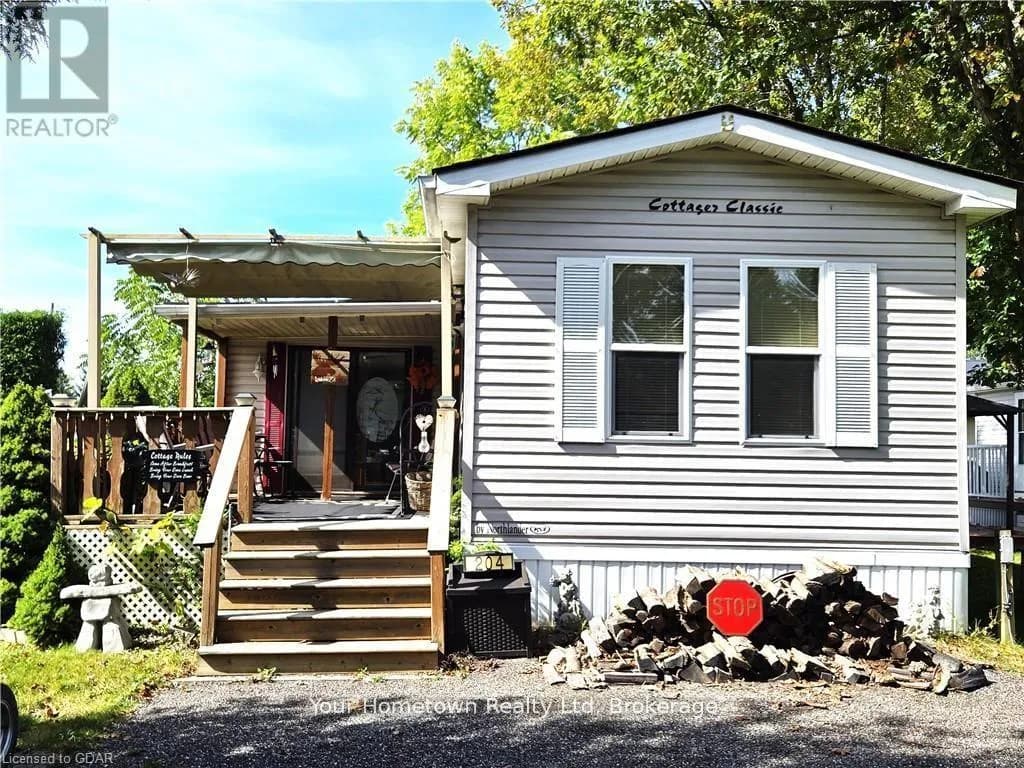 204 BEACH ROAD — photo 1 of 18