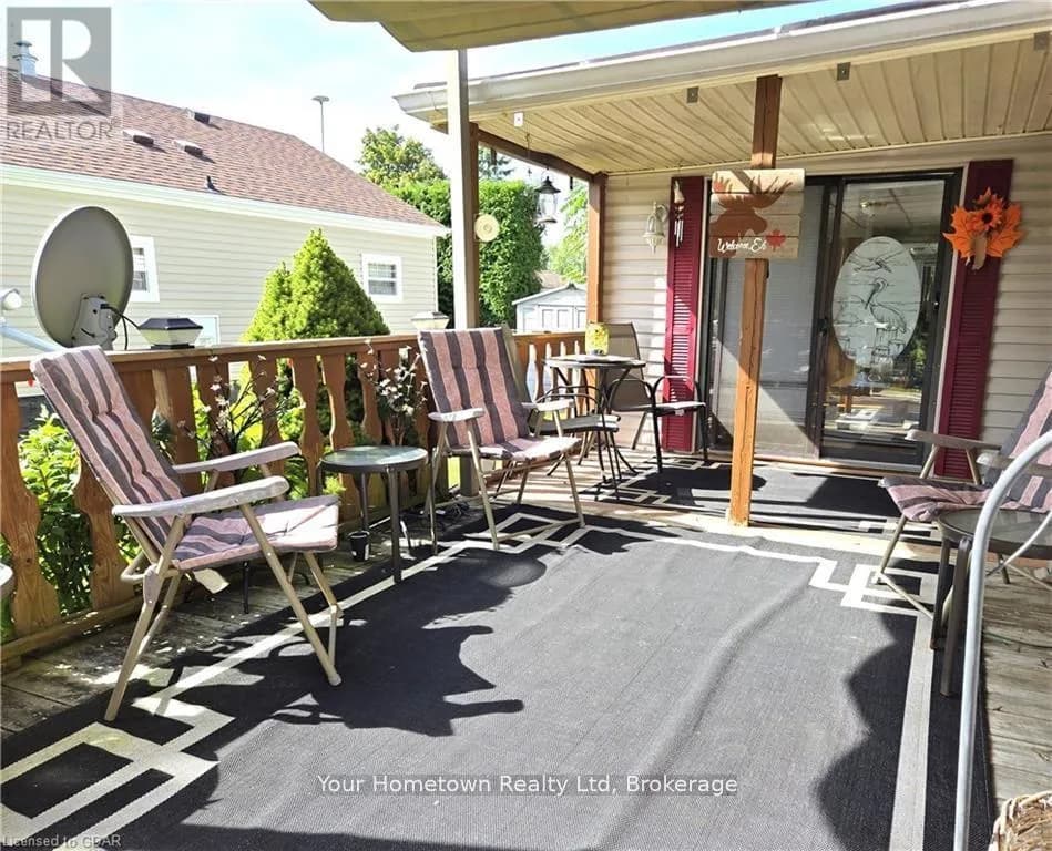 204 BEACH ROAD — photo 4 of 18
