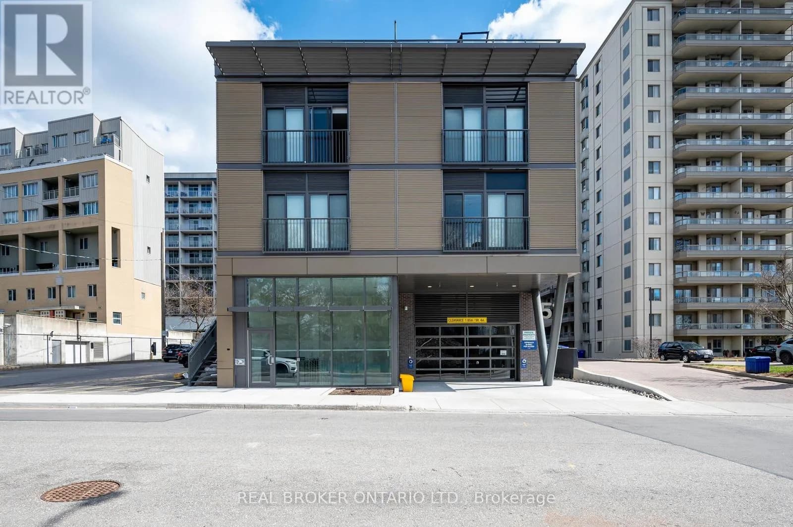207 - 51 DAVID STREET — photo 1 of 35