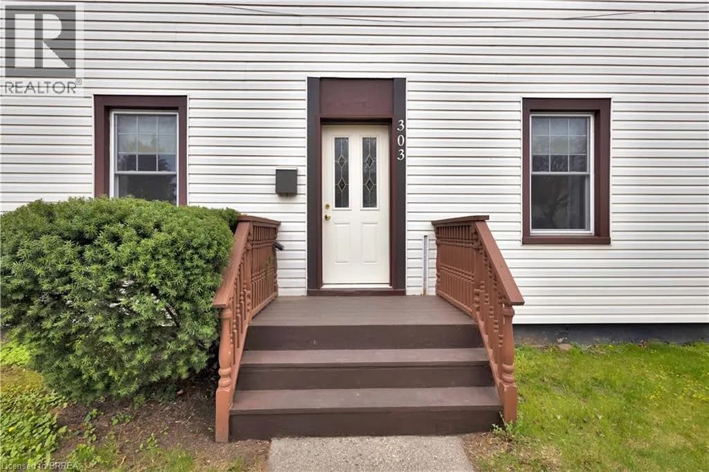303 DALHOUSIE Street — photo 3 of 37