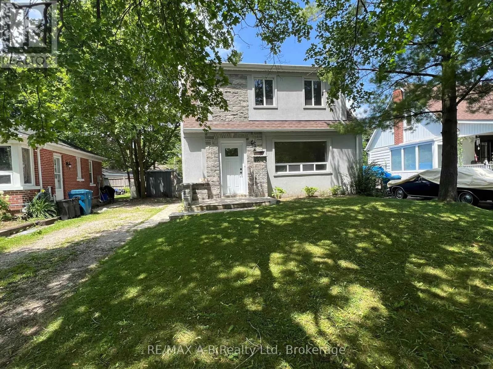 34 SOMERSET STREET — photo 3 of 36