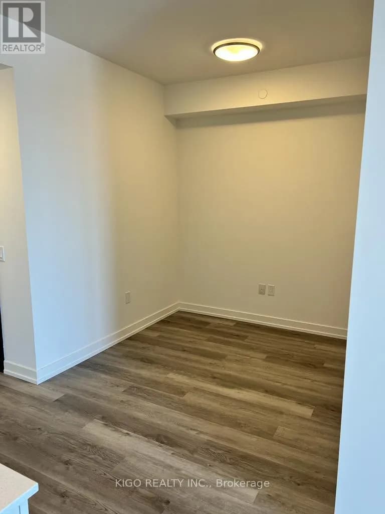 1108 - 15 WELLINGTON STREET S — photo 4 of 11