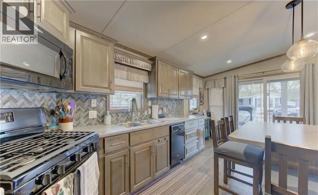 580 BEAVER CREEK Road Unit# 235 — photo 5 of 19