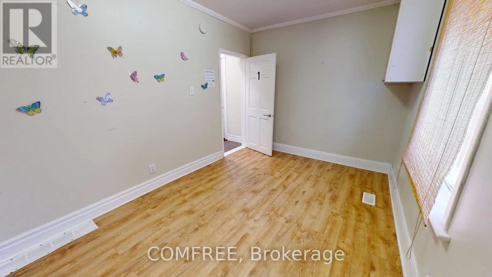 1405 KING STREET E — photo 4 of 26