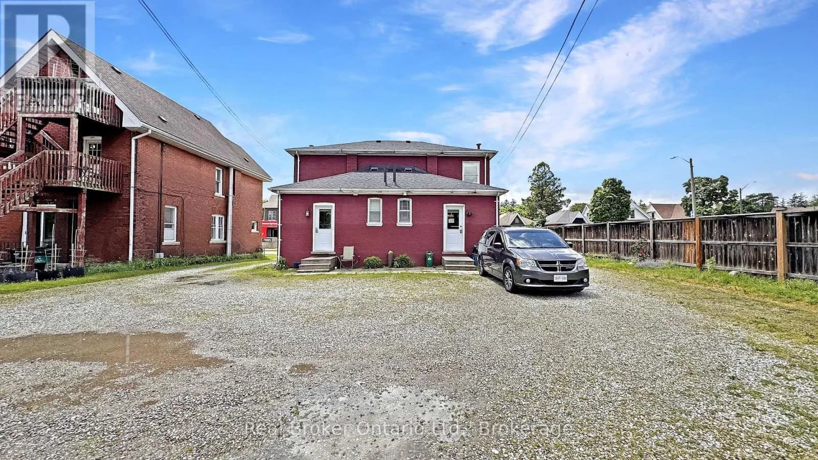 273 BRANT AVENUE — photo 4 of 25