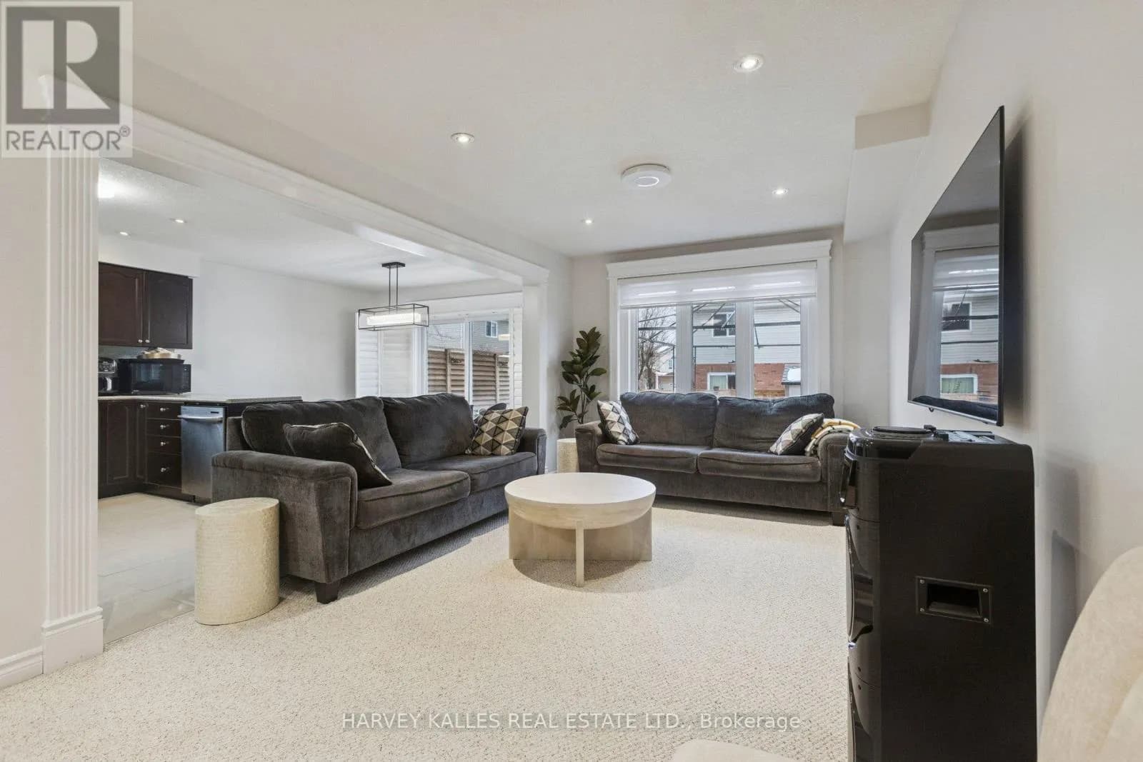 409 TEALBY CRESCENT — photo 1 of 44