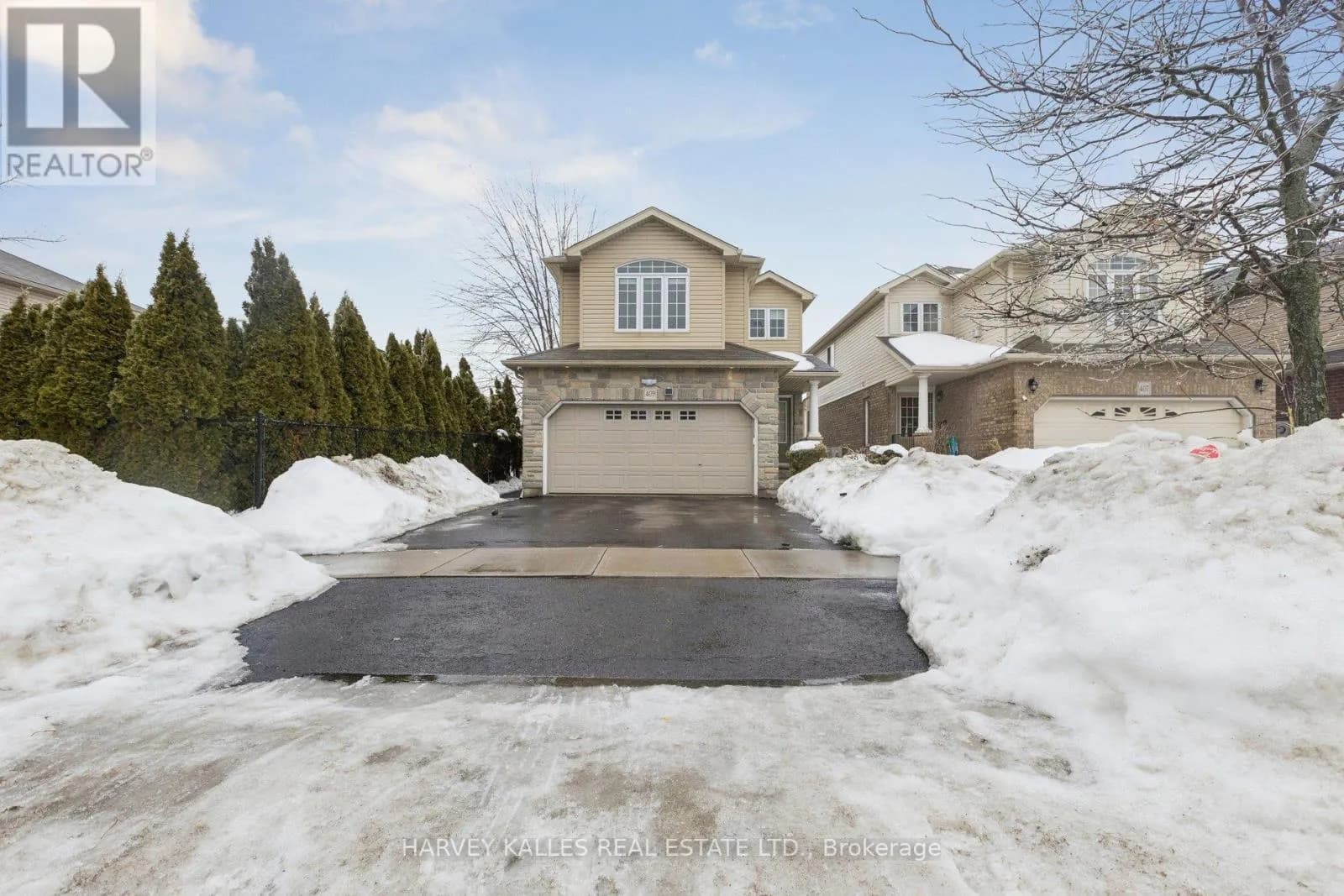 409 TEALBY CRESCENT — photo 2 of 44