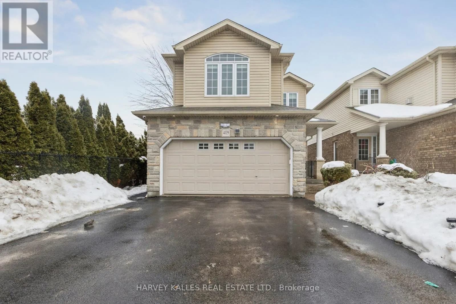 409 TEALBY CRESCENT — photo 3 of 44