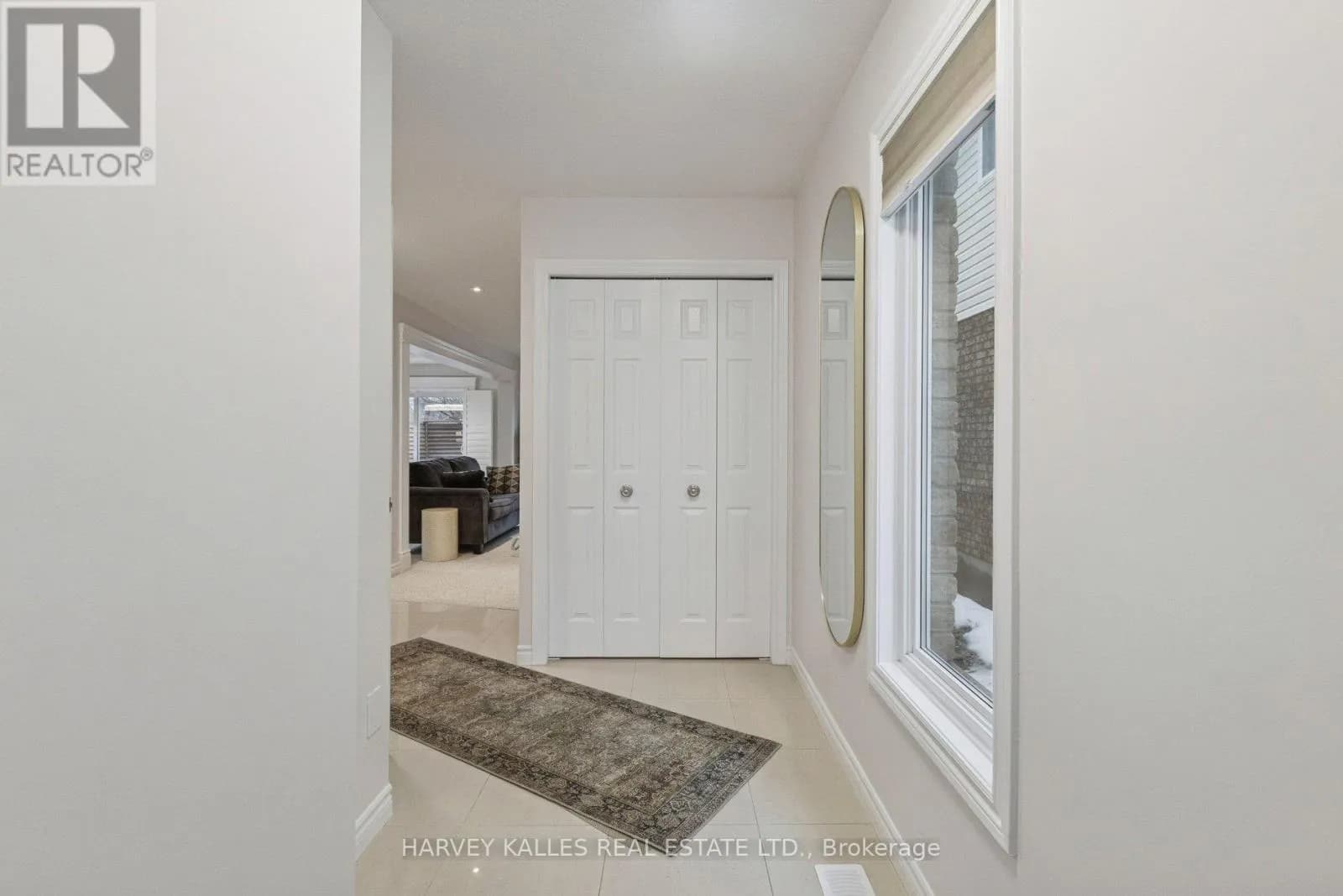 409 TEALBY CRESCENT — photo 5 of 44