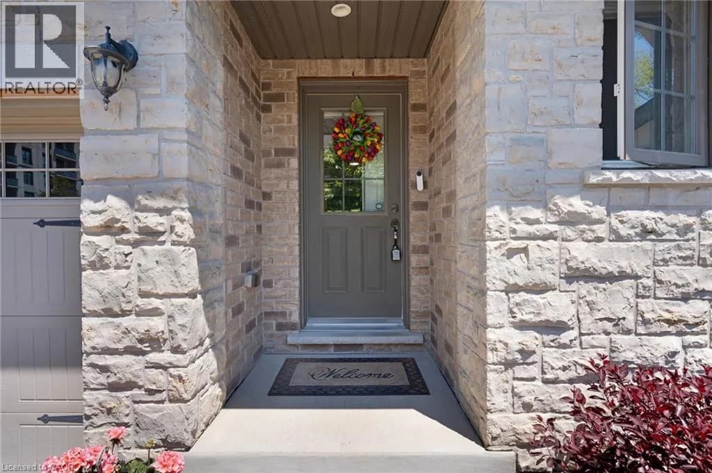 635 SAGINAW Parkway Unit# 2 — photo 3 of 27
