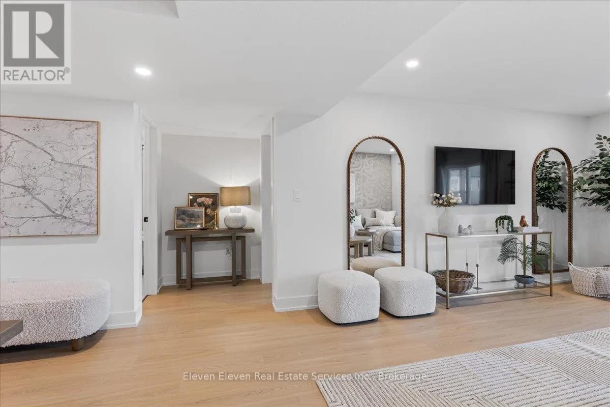 64 CYGNET DRIVE — photo 4 of 37