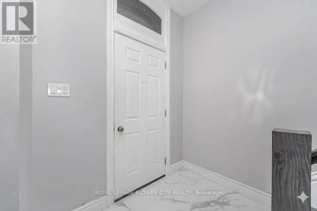 10 PEARL STREET — photo 4 of 19