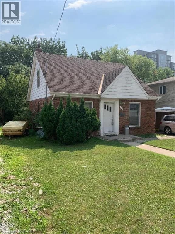 342 KING Street N — photo 1 of 6