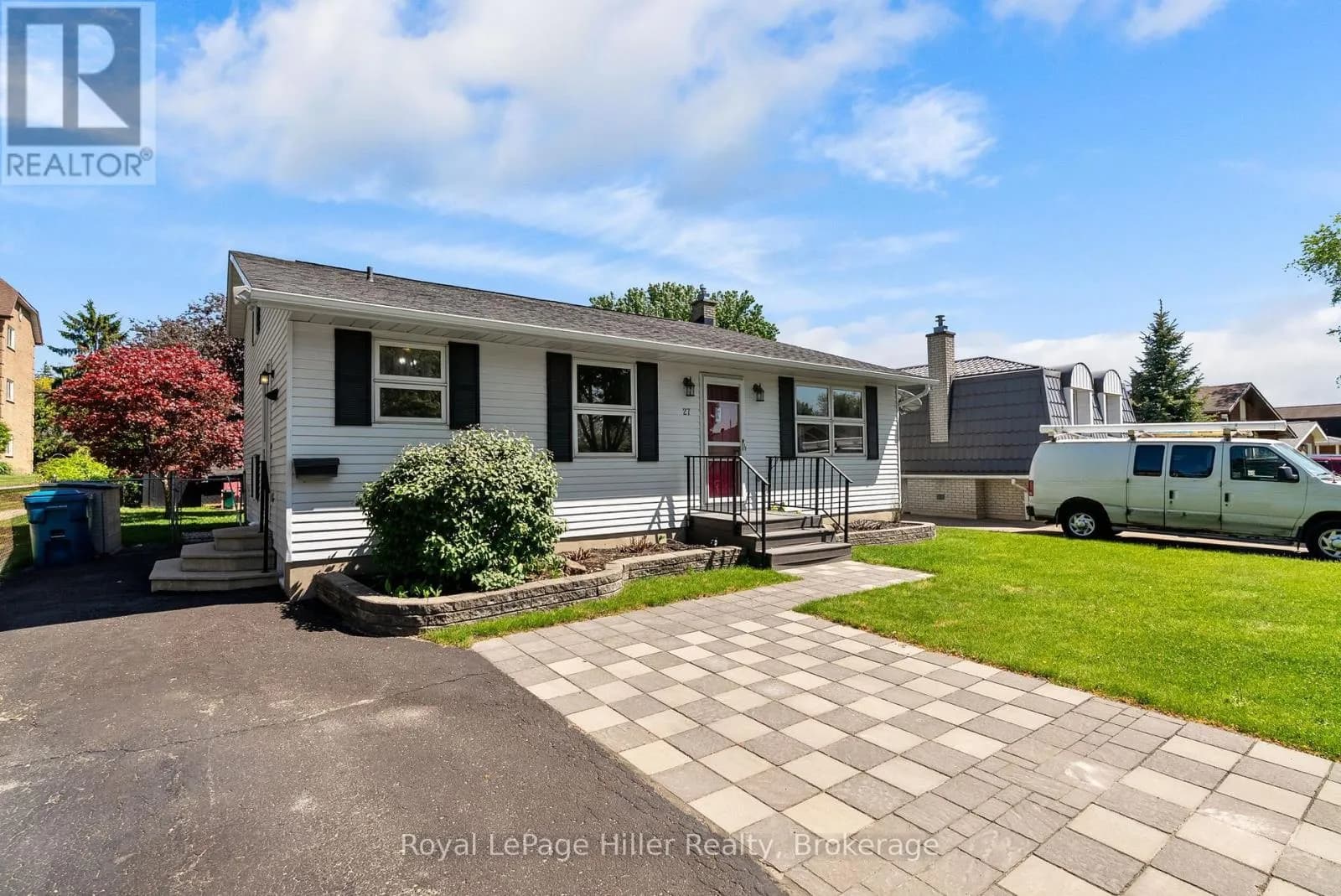 27 GREENWOOD DRIVE — photo 4 of 47