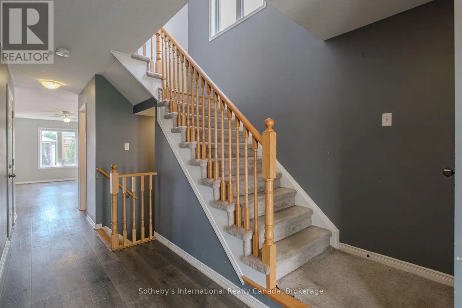 17 DWYER COURT — photo 5 of 24