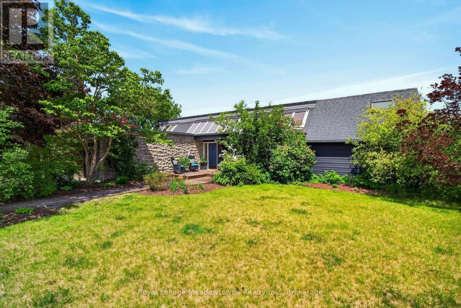 8122 ERAMOSA GARAFRAXA TOWNLINE — photo 1 of 50