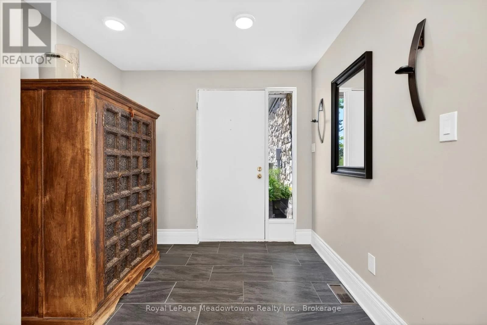 8122 ERAMOSA GARAFRAXA TOWNLINE — photo 3 of 50