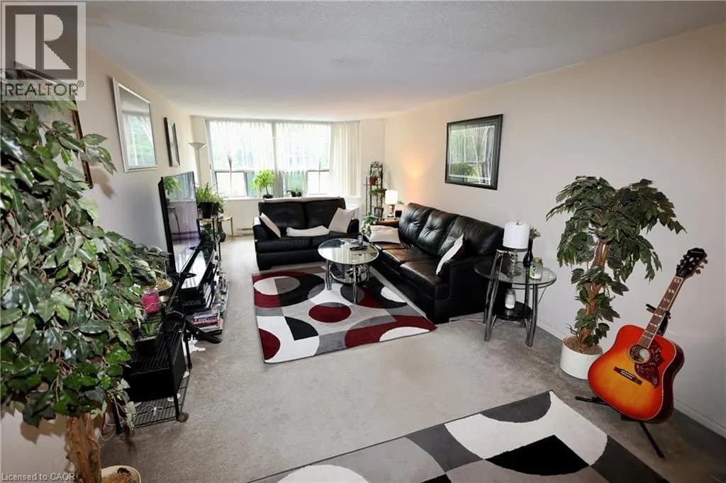 55 GREEN VALLEY Drive Unit# 404 — photo 3 of 15