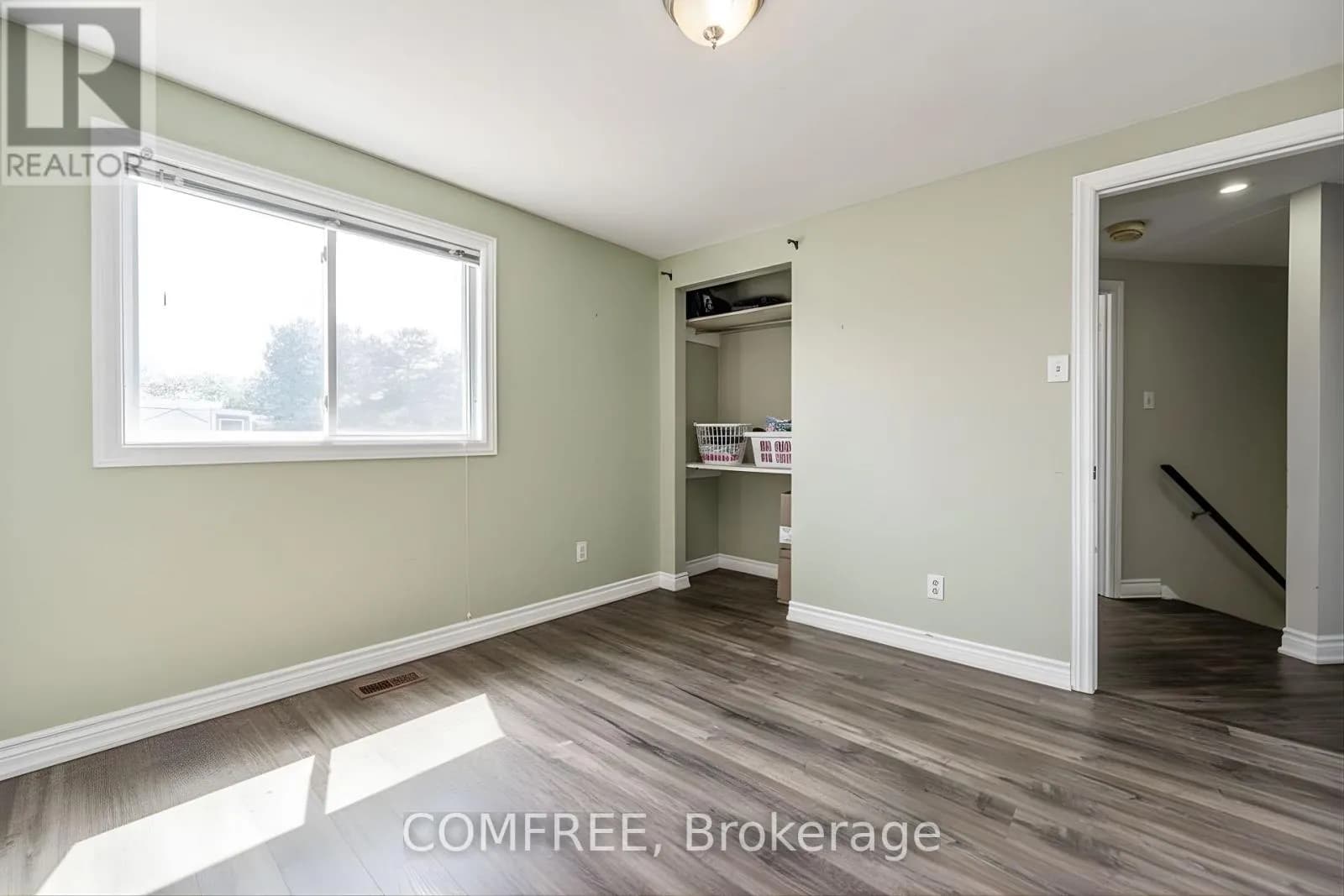 26 - 60 ELMSDALE DRIVE — photo 3 of 7