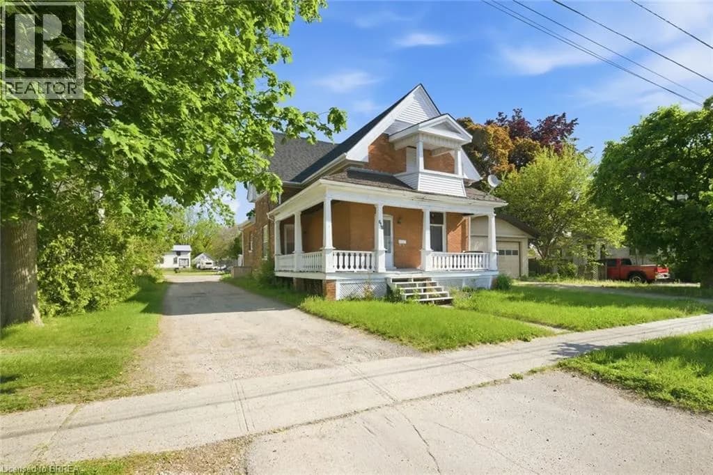 816 COLBORNE Street E — photo 2 of 50