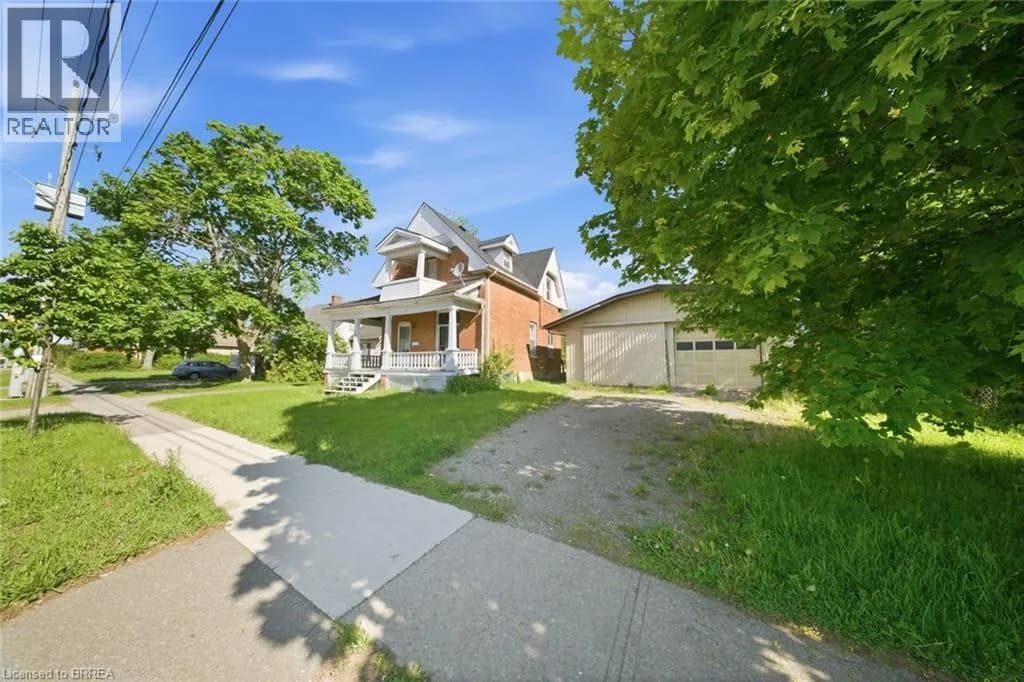 816 COLBORNE Street E — photo 3 of 50