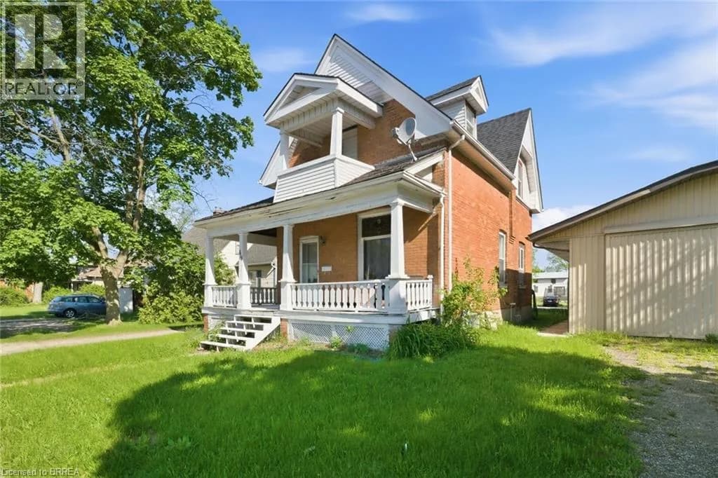 816 COLBORNE Street E — photo 4 of 50