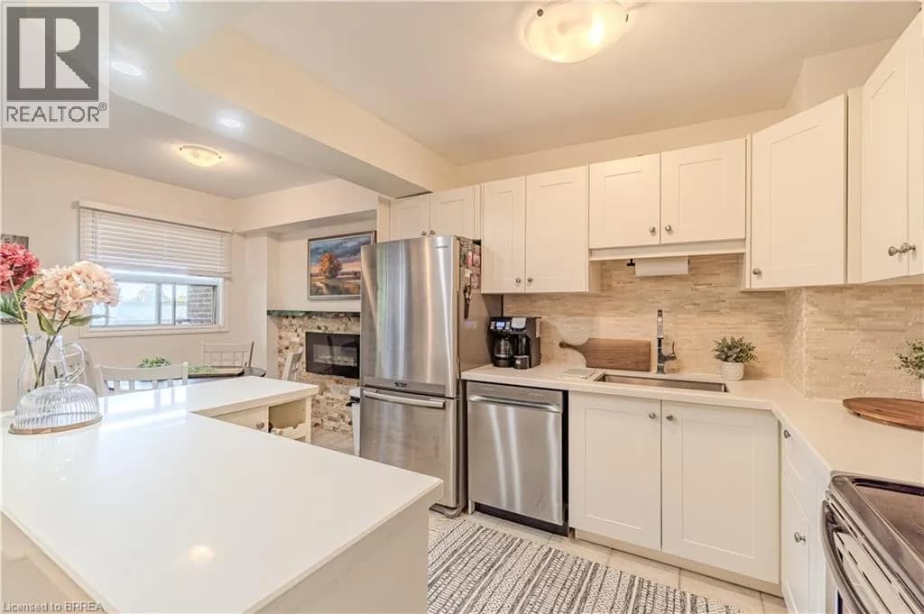 648 GREY Street Unit# 305 — photo 3 of 17