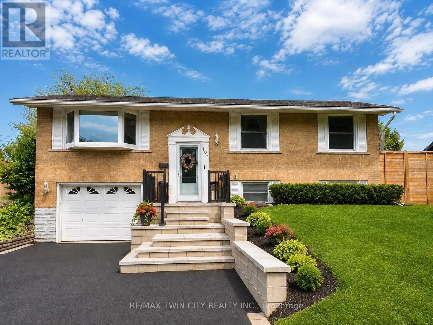 107 ROSSLINN ROAD — photo 3 of 46
