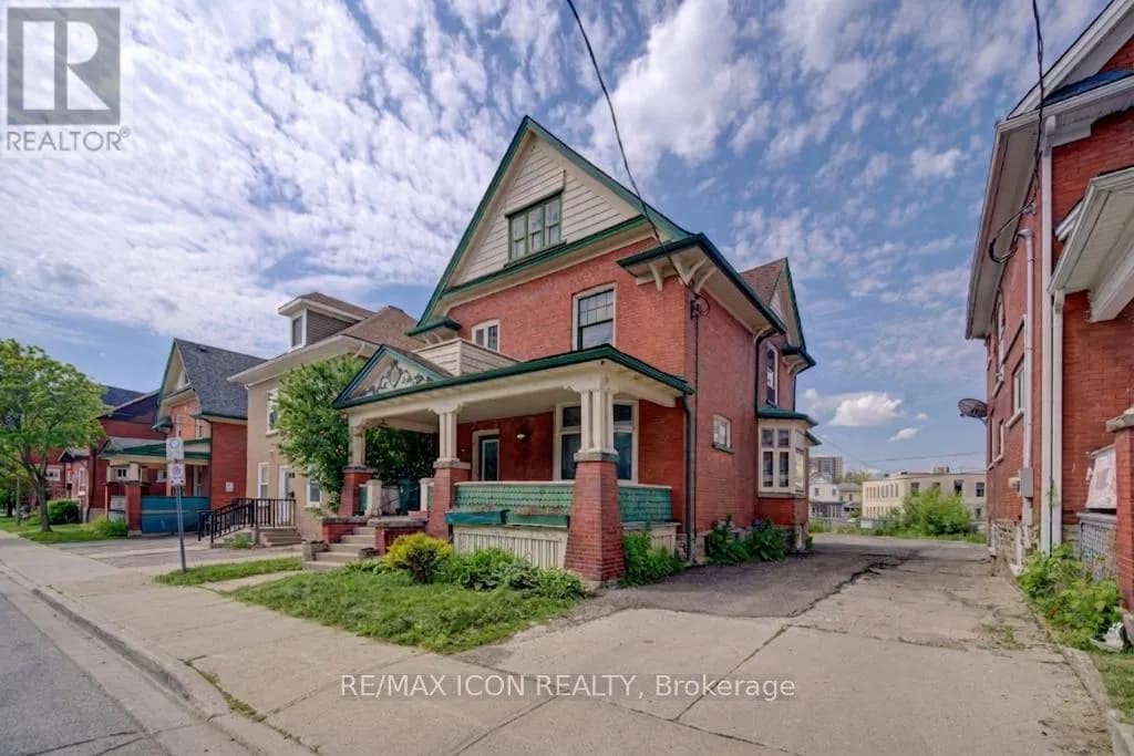 59 IRVIN STREET — photo 3 of 48