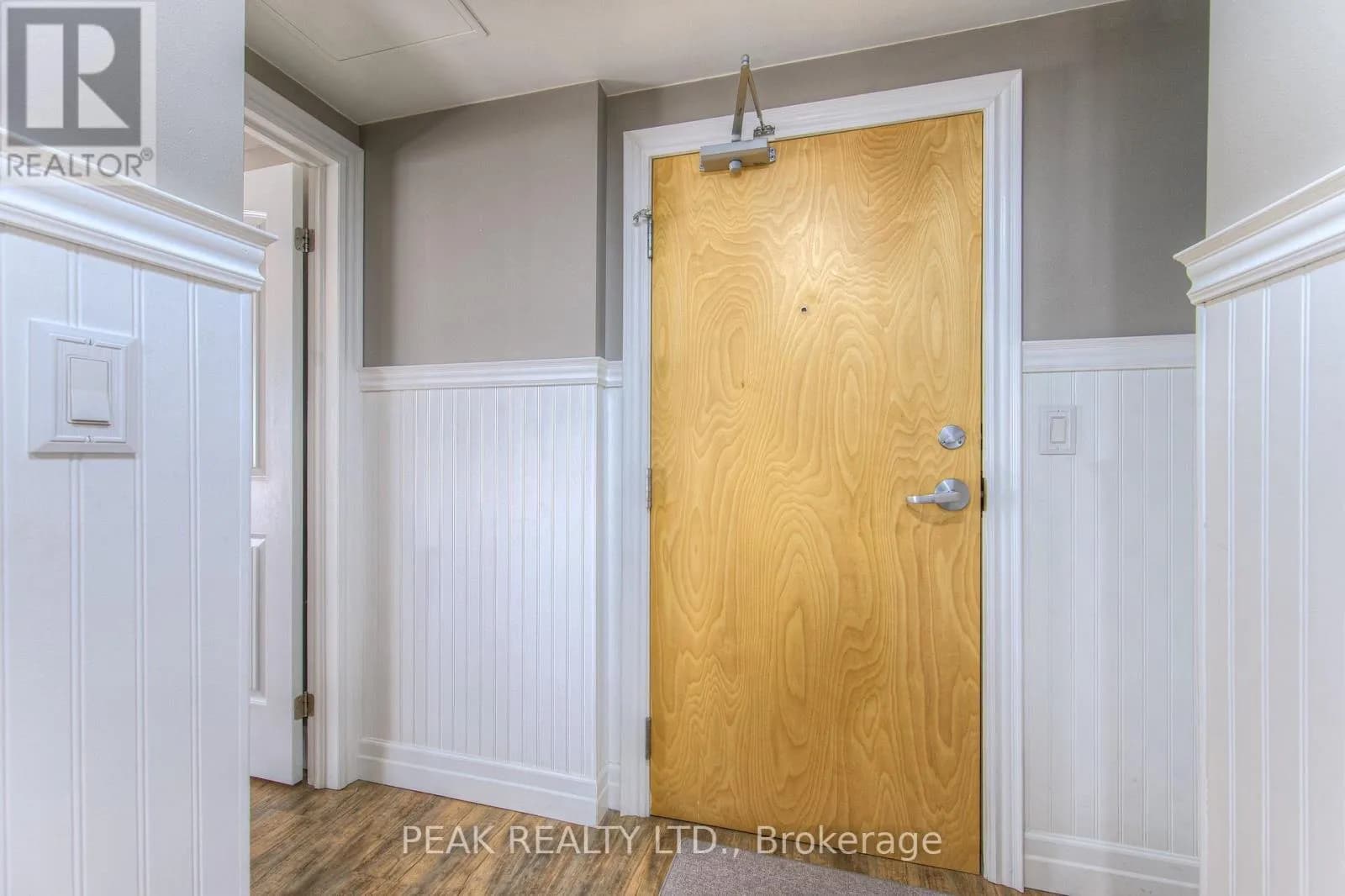 407 - 155 WATER STREET — photo 4 of 32