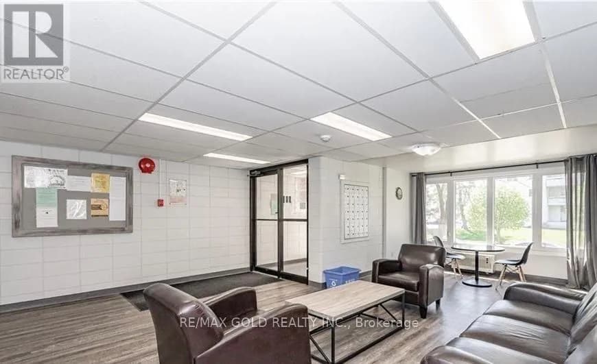 111 - 30 HICKORY STREET — photo 4 of 16