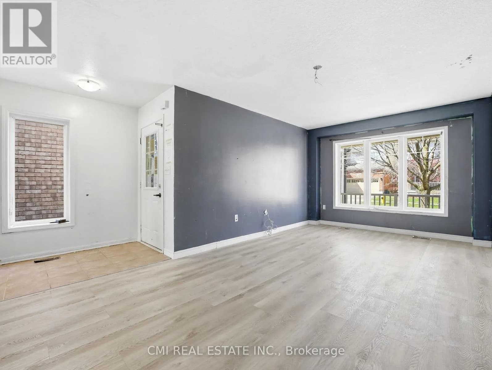 155 FLETCHER CIRCLE — photo 5 of 42