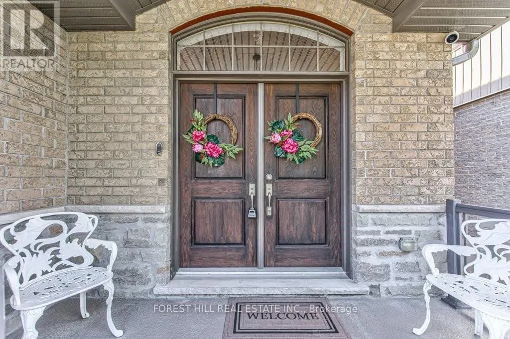 158 EAGLECREST STREET — photo 4 of 50