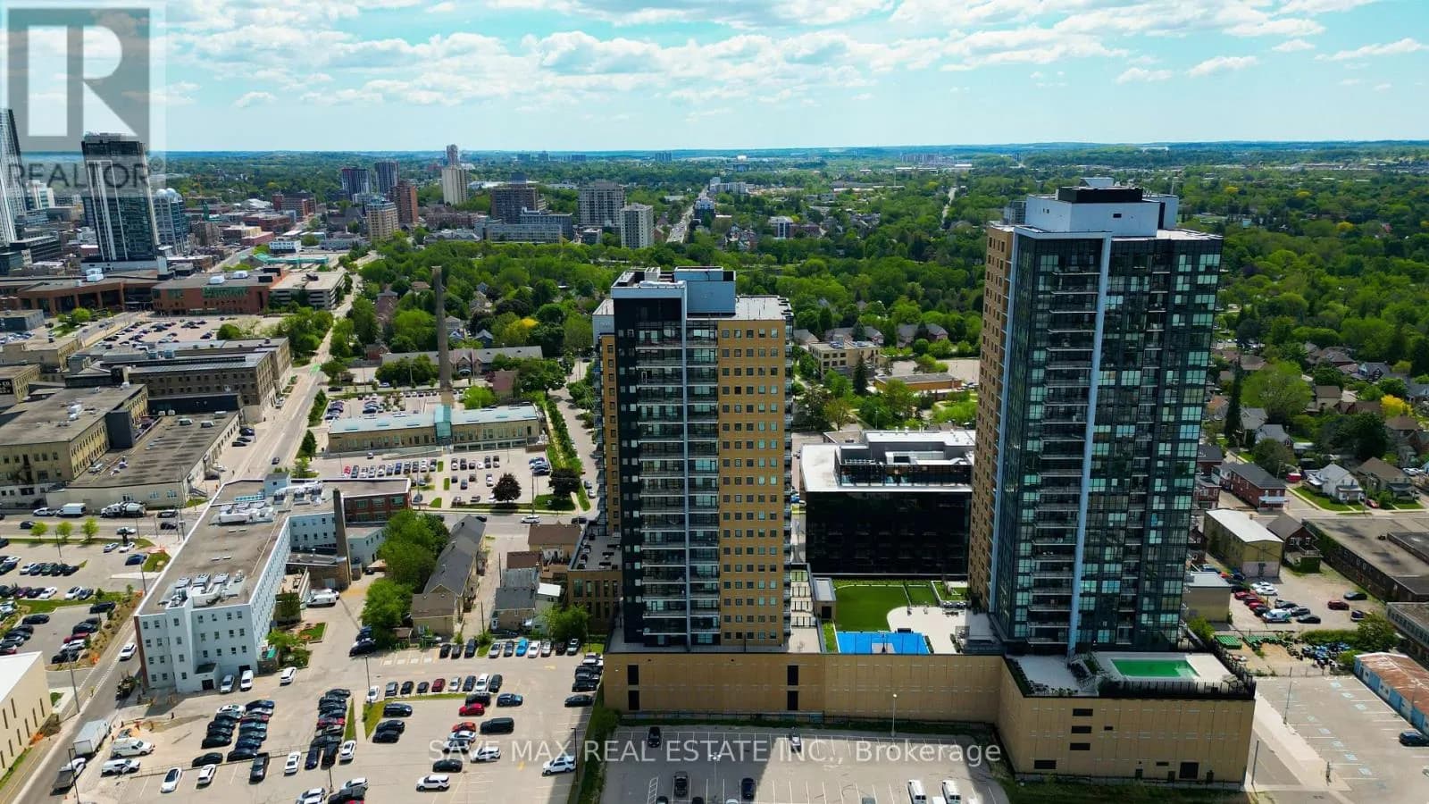 1302 - 104 GARMENT STREET — photo 4 of 46