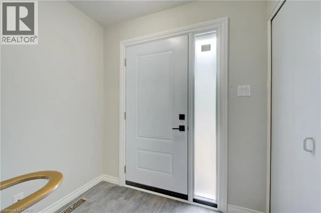 417 KEATS Way Unit# 4 — photo 5 of 47