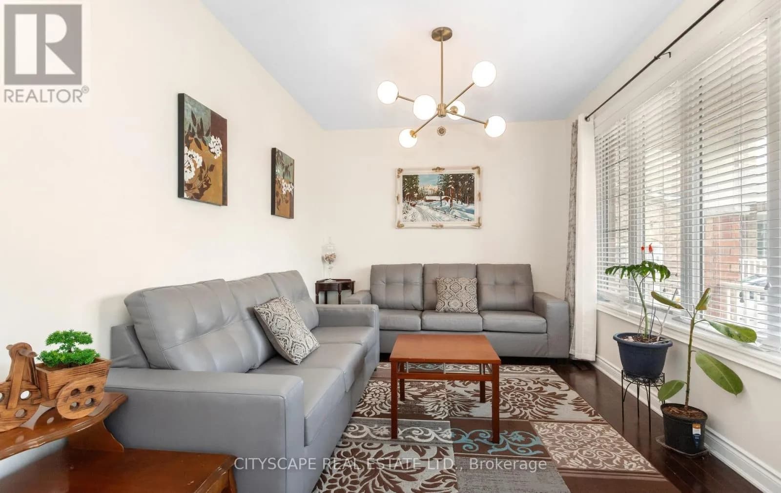 20 LANDS COURT — photo 4 of 50