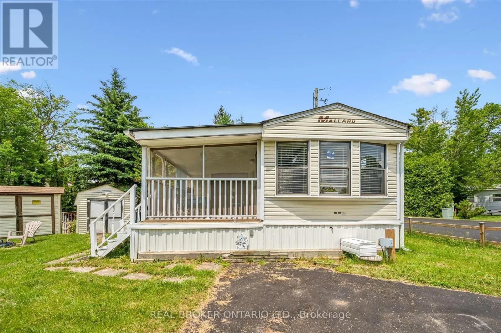 157 CEDAR CRESCENT — photo 1 of 36